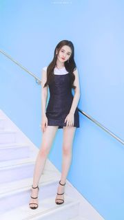 Song Zuer feet photo 15