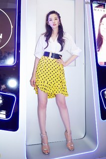 Song Zuer feet photo 1