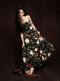 Song Zuer feet photo 13