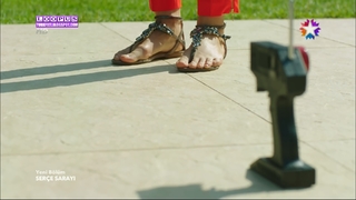 Songül Öden feet photo 11