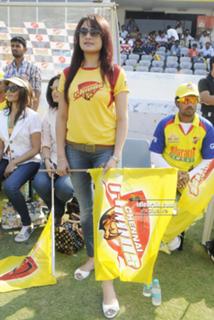 Sonia Agarwal feet photo 5