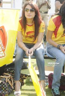 Sonia Agarwal feet photo 14