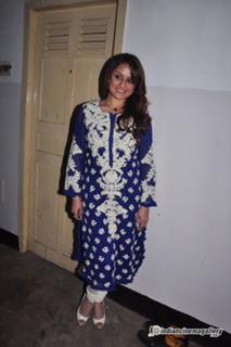Sonia Agarwal feet photo 13