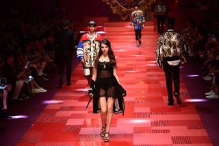 Sonia Ammar feet photo 3