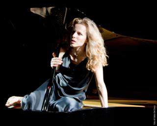 Sonia Bergamasco feet photo 13