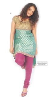 Sonia feet photo 3