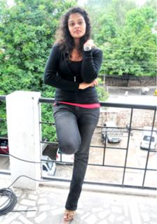 Sonia feet photo 14