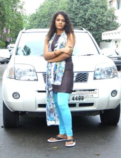 Sonia feet photo 3