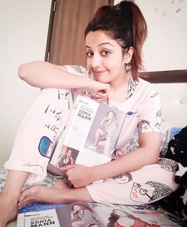 Sonia Mann feet photo 17