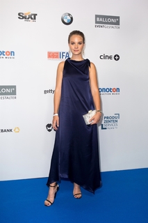 Sonja Gerhardt feet photo thumbnail