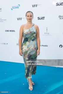 Sonja Gerhardt feet photo thumbnail