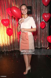 Sonja Gerhardt feet photo thumbnail