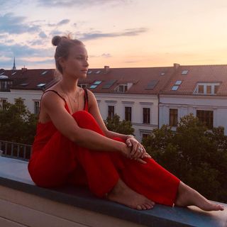 Sonja Gerhardt feet photo thumbnail