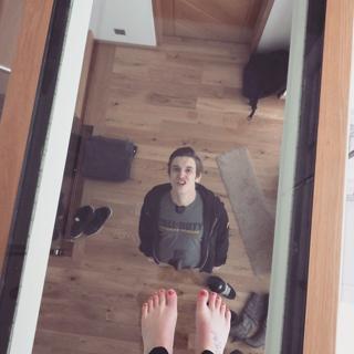 Sonja Reid feet photo thumbnail