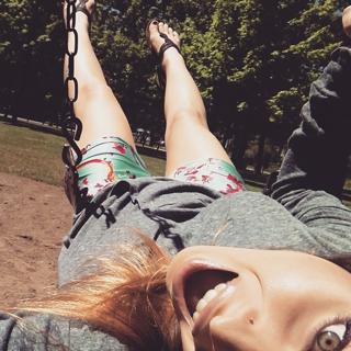Sonja Reid feet photo thumbnail