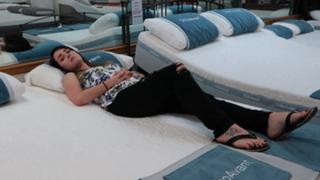 Sonja Reid feet photo thumbnail