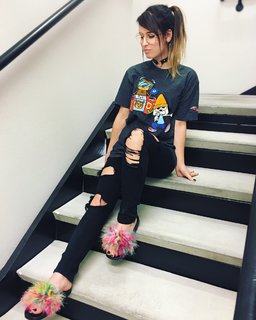 Sonja Reid feet photo thumbnail