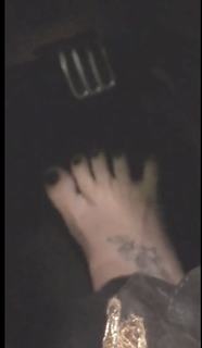 Sonja Reid feet photo thumbnail