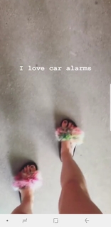 Sonja Reid feet photo thumbnail