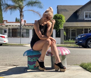 Sonja Reid feet photo thumbnail