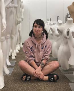 Sonja Reid feet photo thumbnail