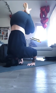 Sonja Reid feet photo thumbnail