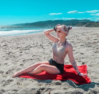 Sonja Reid feet photo thumbnail