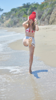Sonja Reid feet photo thumbnail