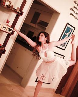 Sonnalli Seygall feet photo 3