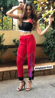 Sonnalli Seygall feet photo 17
