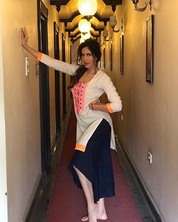 Sonnalli Seygall feet photo 3