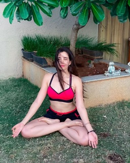 Sonnalli Seygall feet photo 10