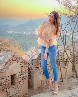 Sonnalli Seygall feet photo 7