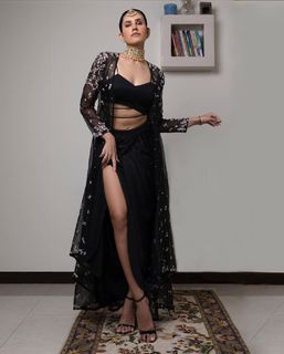 Sonnalli Seygall feet photo 5