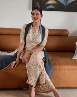 Sonnalli Seygall feet photo 12