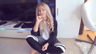 Sonny Loops feet photo 2