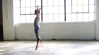 Sonoya Mizuno feet photo thumbnail