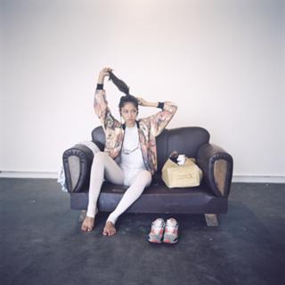 Sonoya Mizuno feet photo thumbnail