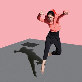 Sonoya Mizuno feet photo thumbnail