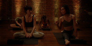 Sonoya Mizuno feet photo thumbnail