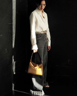 Sonoya Mizuno feet photo thumbnail