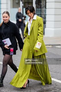 Sonoya Mizuno feet photo 4