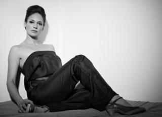 Sonsee Neu feet photo 1
