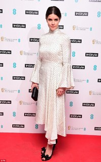 Sonya Cassidy feet photo thumbnail