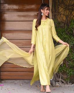 Sonya Hussain feet photo 9