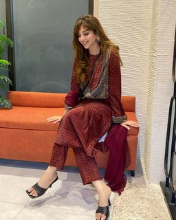 Sonya Hussain feet photo 7