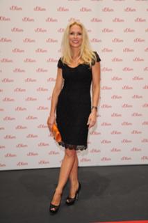 Sonya Kraus feet photo thumbnail