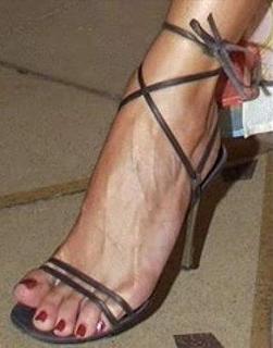 Sonya Kraus feet photo thumbnail