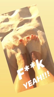 Sonya Kraus feet photo thumbnail