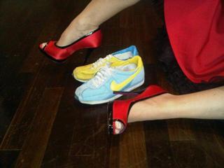 Sonya Kraus feet photo thumbnail